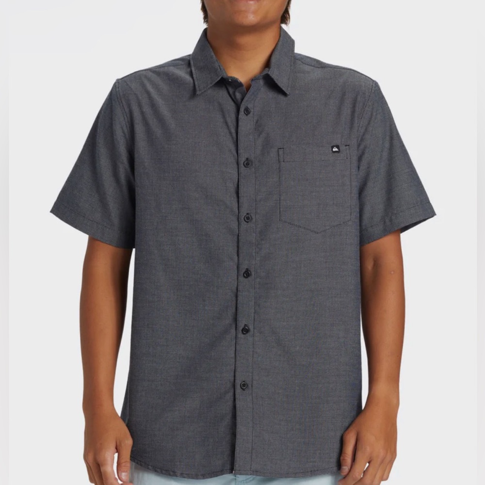 Quiksilver | Shirts | Quiksilver Mens Shoreline Classic Short Sleeve Woven  Shirt Szmed | Poshmark